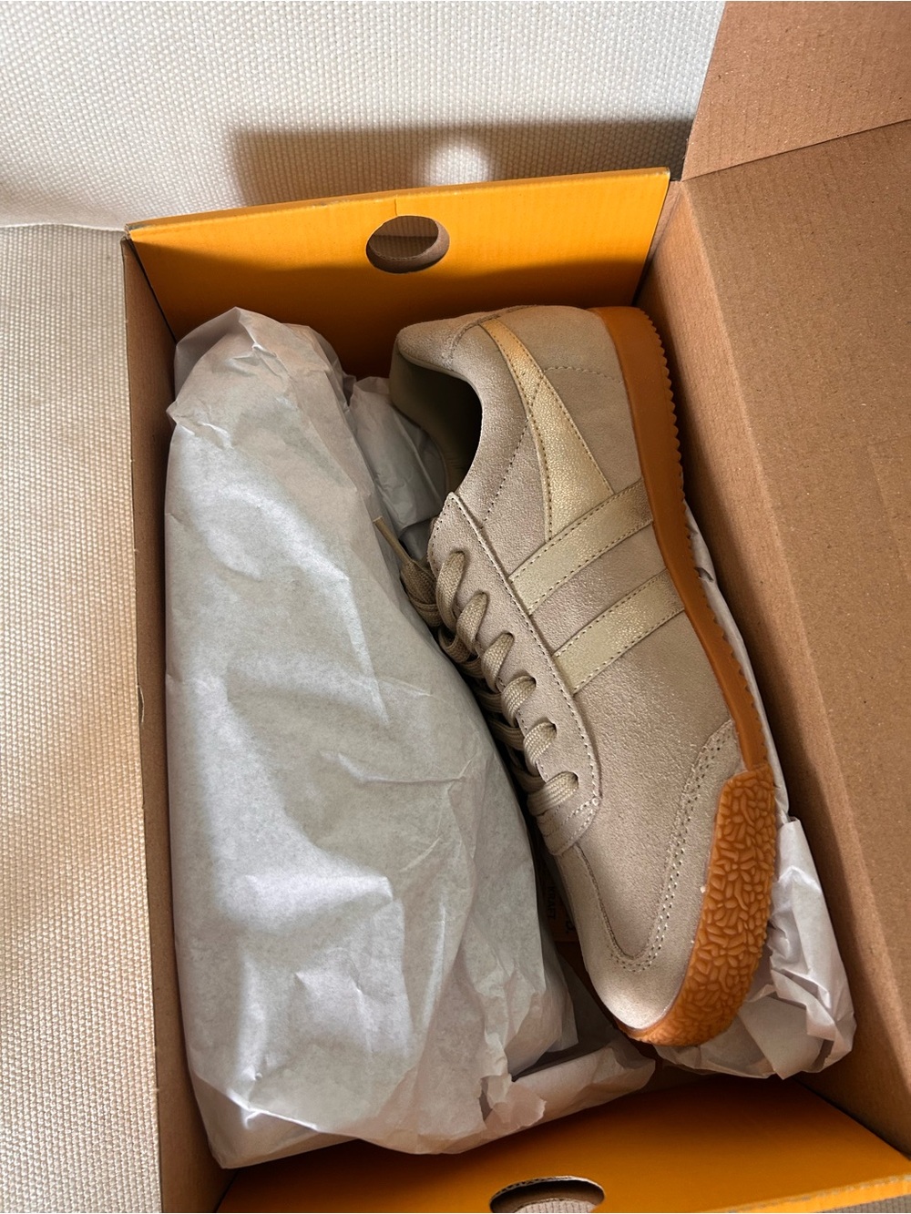 New Gola Harrier Mirror Sneakers Bone Gold Gum - Picture 3 of 5